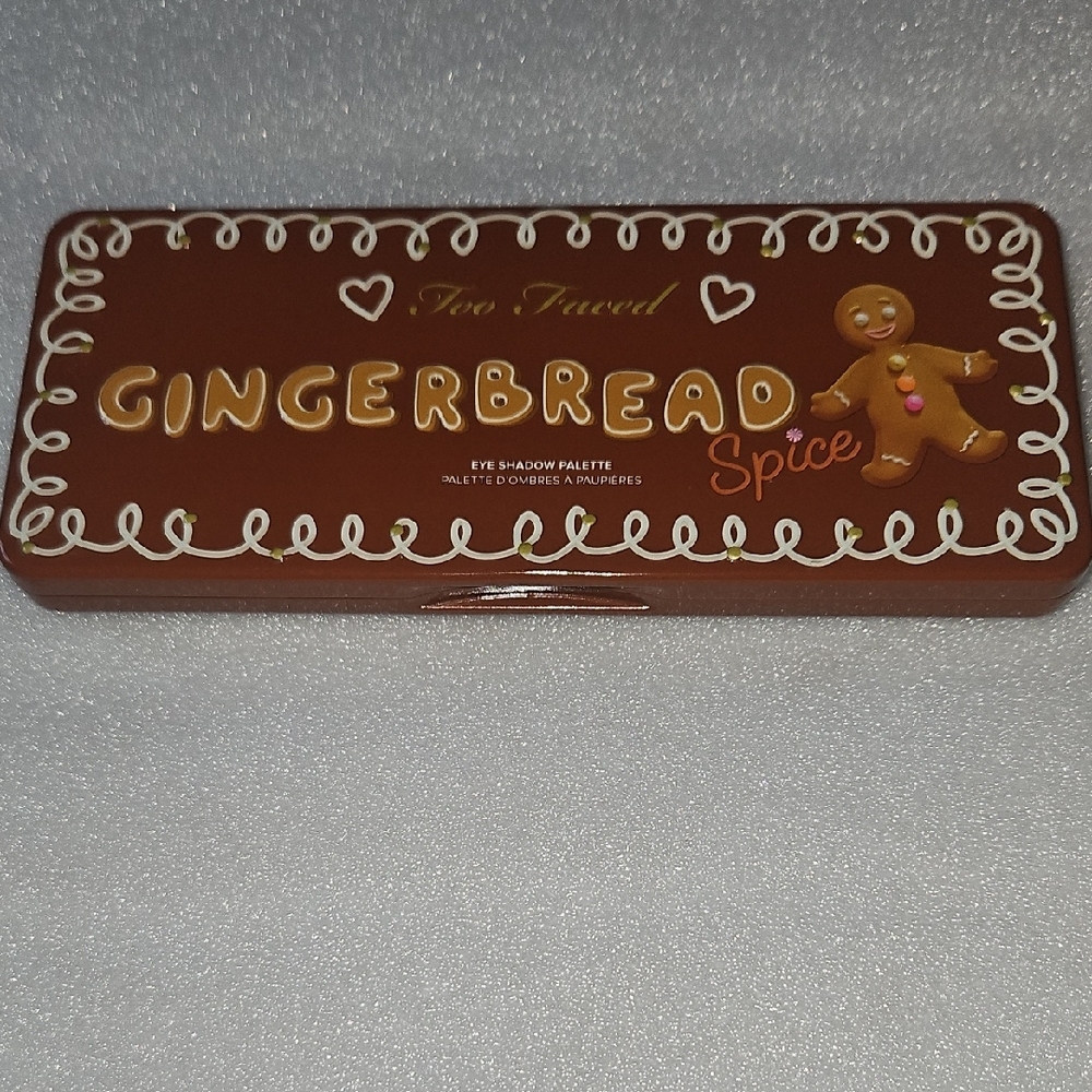 Too Faced Gingerbread Spice Palette in Brown and White